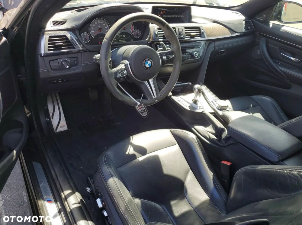 BMW M4 DKG - 8