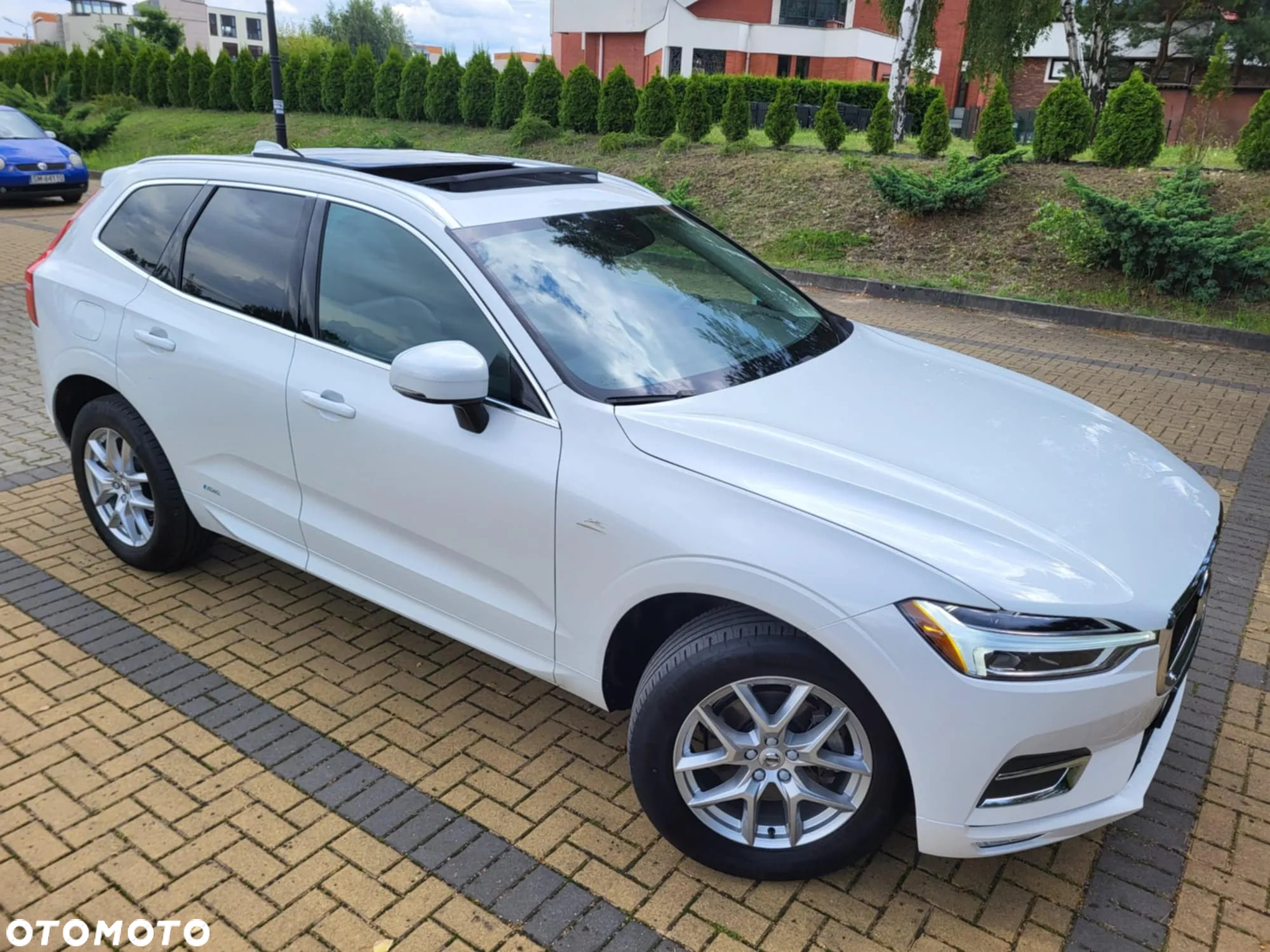 Volvo XC 60 T5 Momentum Pro - 22