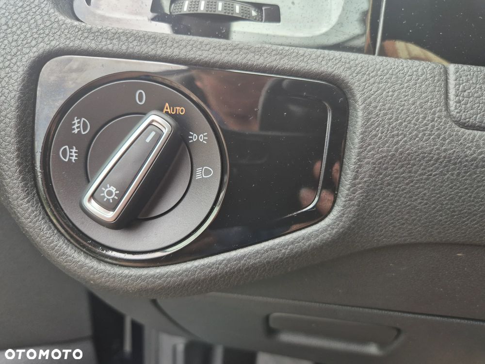 Volkswagen Golf 1.5 TSI ACT (BlueMotion Technology) DSG Highline - 20