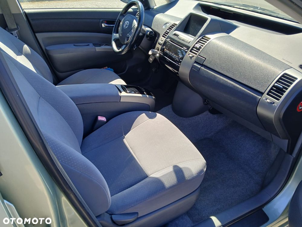 Toyota Prius 1.5 VVT-i Sol (nav) - 16