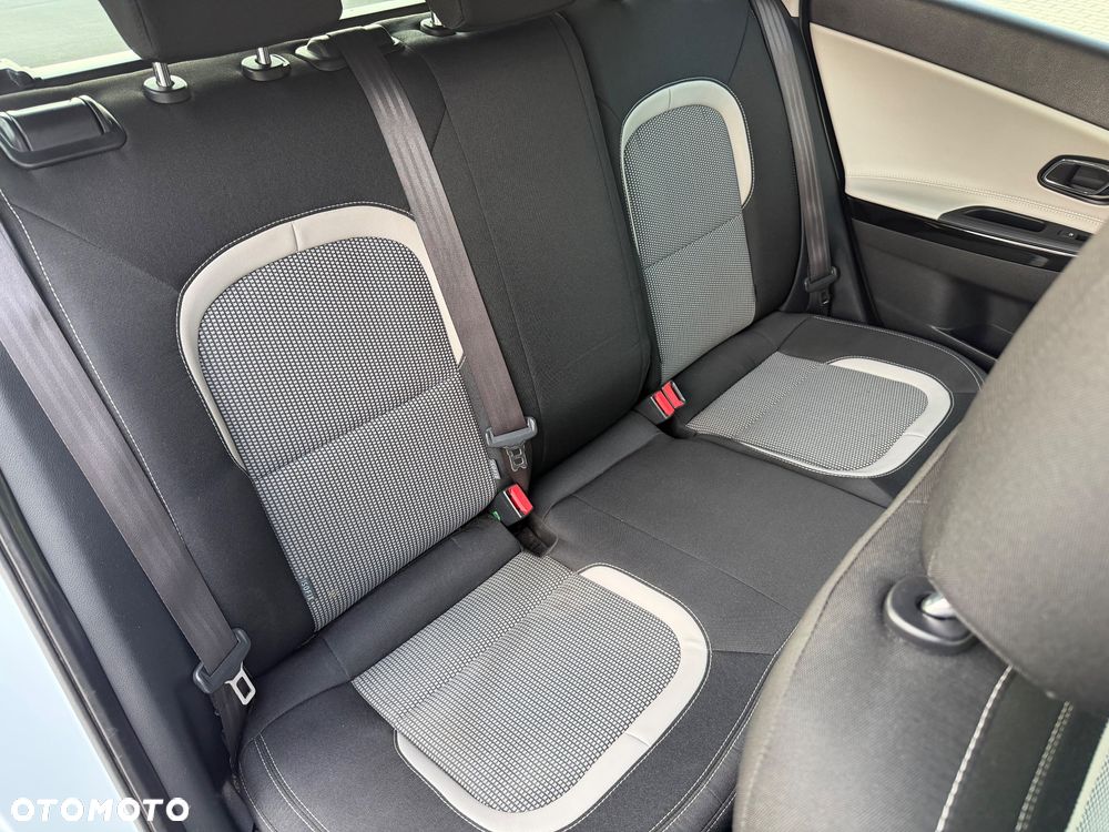 Kia Ceed - 28