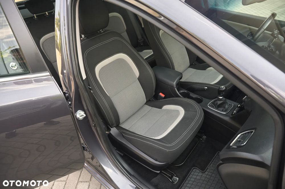 Kia Ceed 1.6 CRDi 128 Platinum Edition - 24