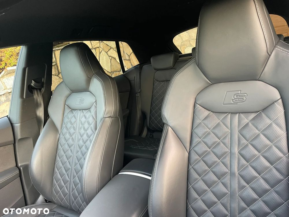 Audi Q8 - 6