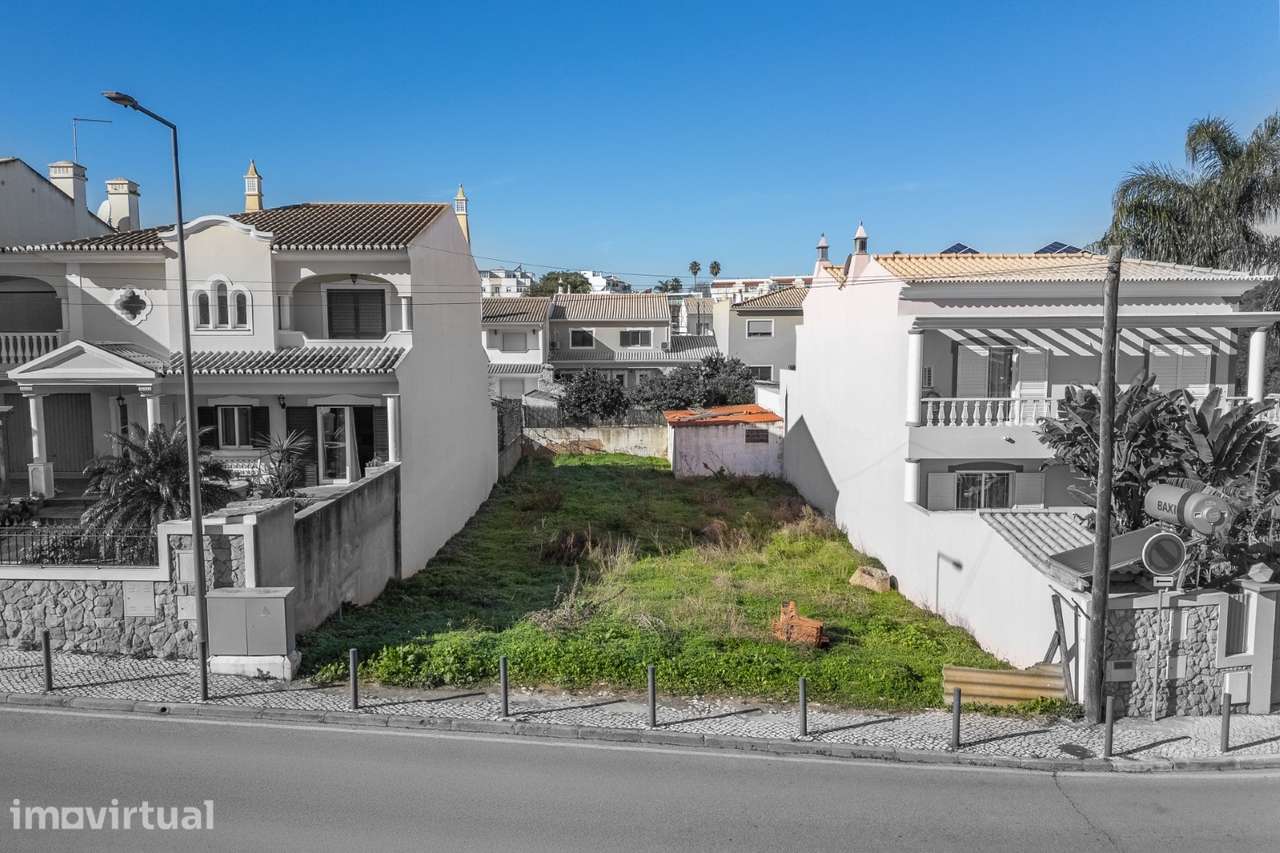 Lote para moradia geminada com piscina, junto a Ferragudo - Grande imagem: 4/23