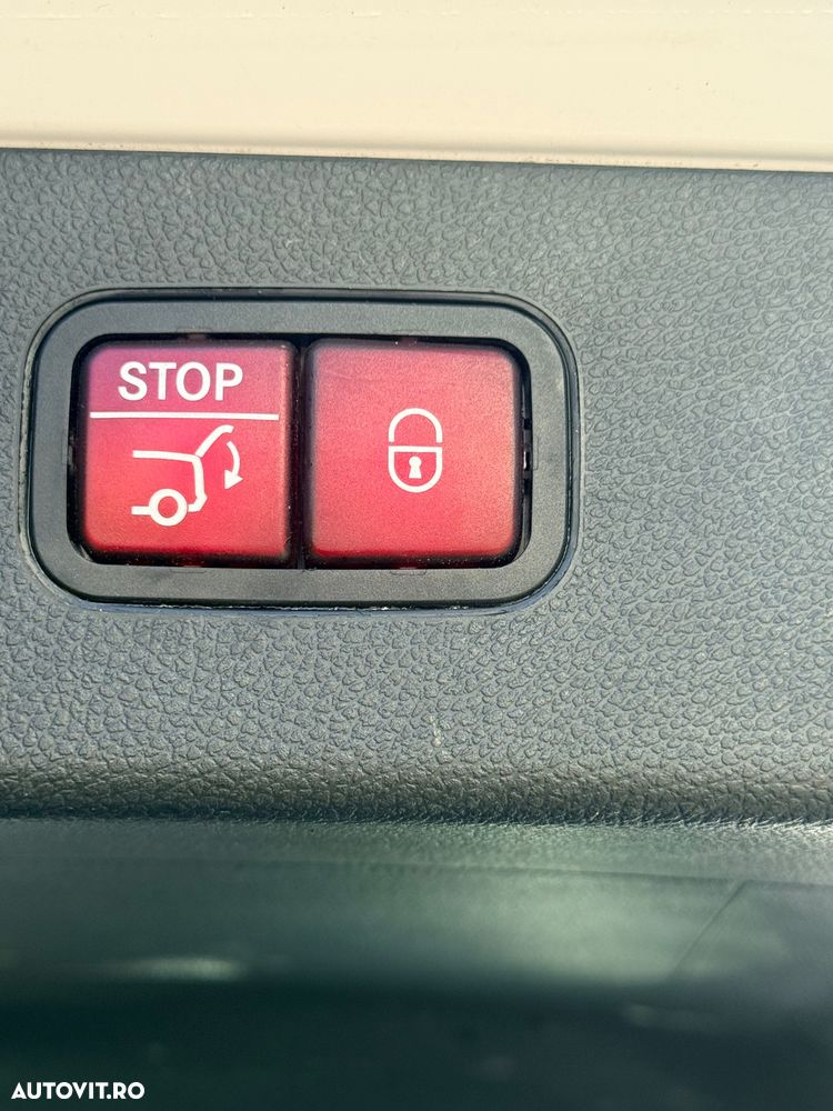 Mercedes-Benz GLC 300 d 4Matic 9G-TRONIC AMG Line Plus - 12