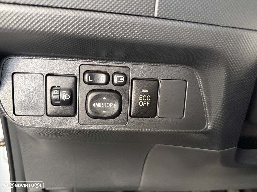 Toyota Auris 1.33 VVT-i Comfort+J16 - 12