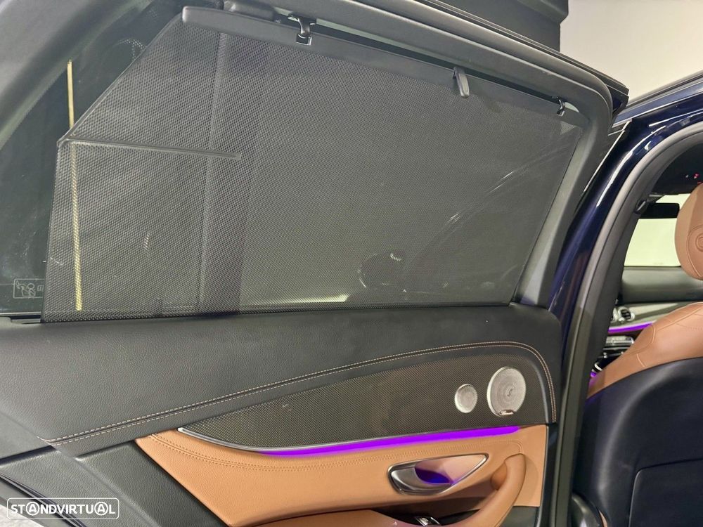 Mercedes-Benz E 300 de AMG Line 4Matic - 16