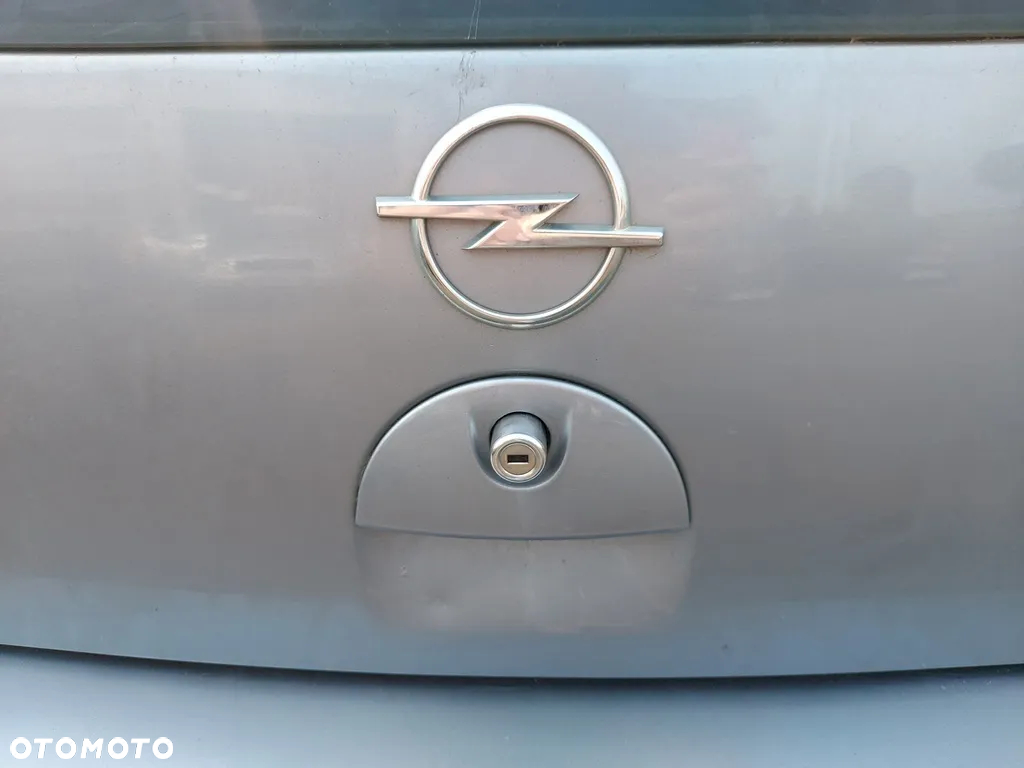 Klapa bagażnika Opel Corsa C 3D Z163 - 4