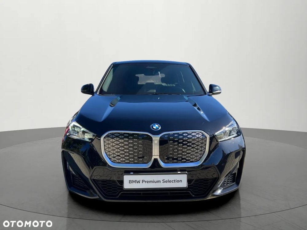 BMW iX1 xDrive30 66.5kWh M Sport - 5