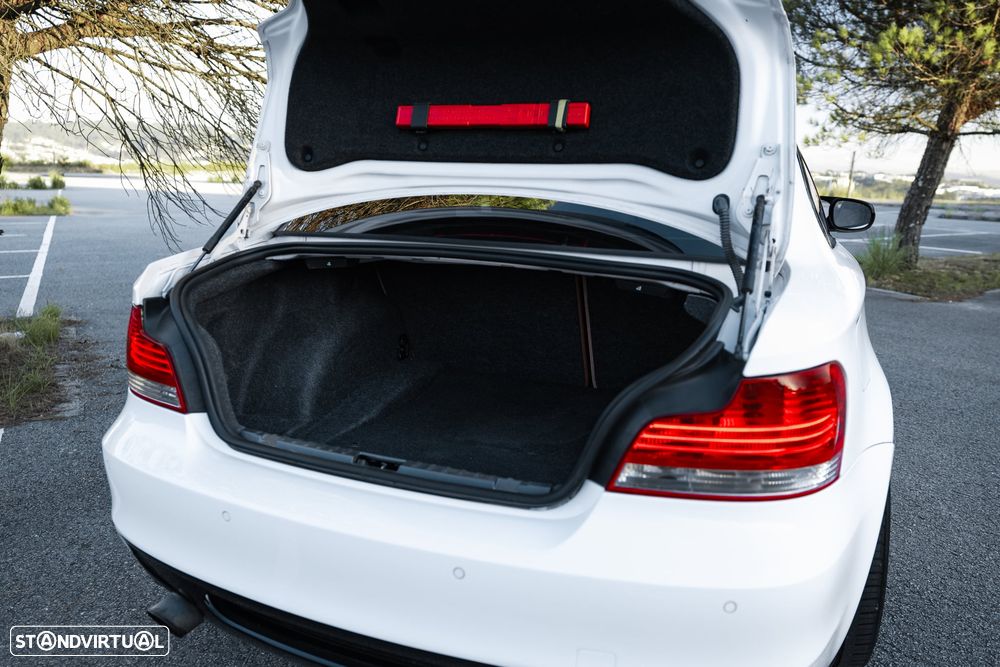 BMW 118 dA Pack M - 16