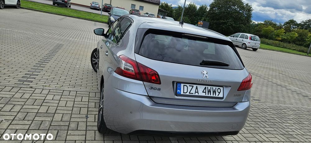 Peugeot 308 PureTech 130 GPF EAT8 Stop & Start Allure Pack - 3