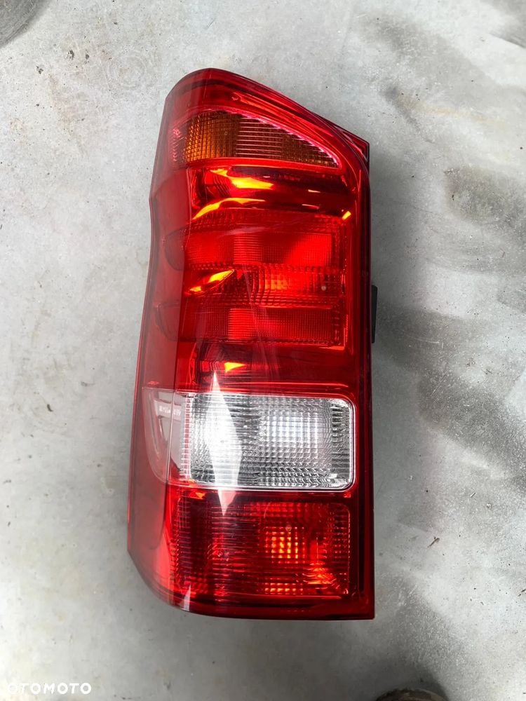 VITO VIANO lampa lewa tył A4478200064 - 1