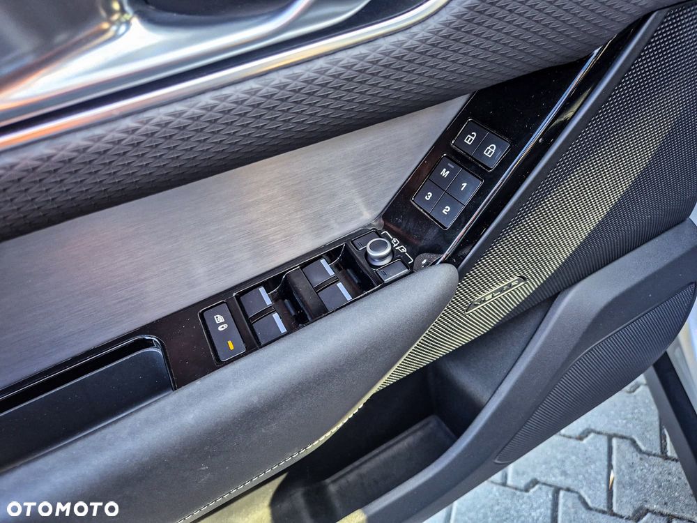 Land Rover Range Rover Velar D200 R-Dynamic - 27