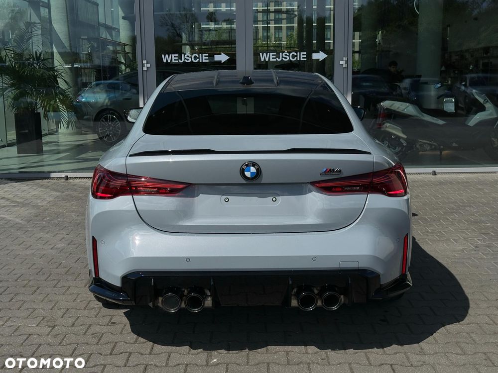 BMW M4 Competition M xDrive - 23