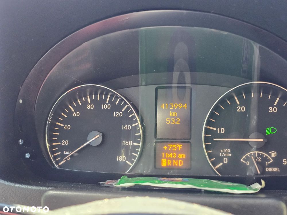 Mercedes-Benz Sprinter - 11