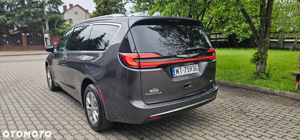 Chrysler Pacifica - 33