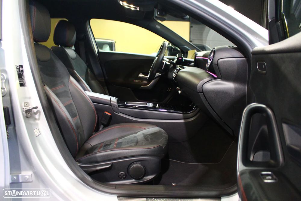 Mercedes-Benz A 250 e AMG Line - 18