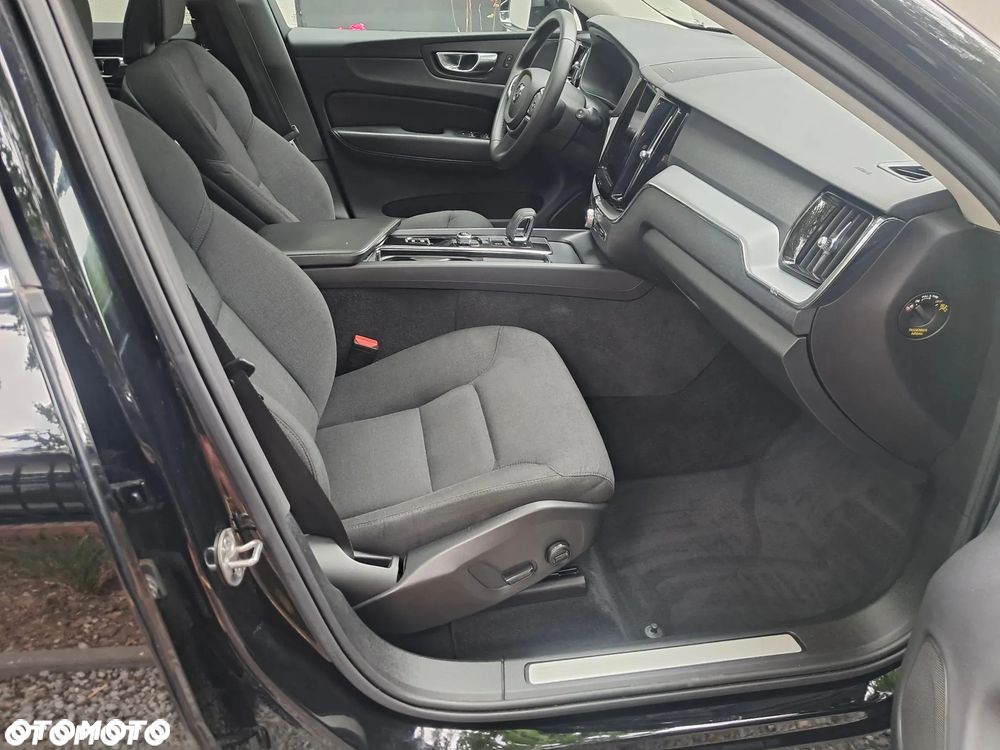 Volvo XC 60 B4 D Geartronic Momentum Pro - 26