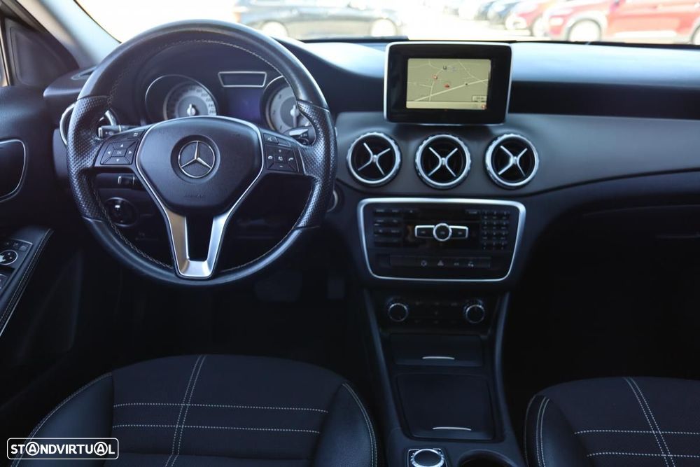 Mercedes-Benz GLA 220 — fotografia 17