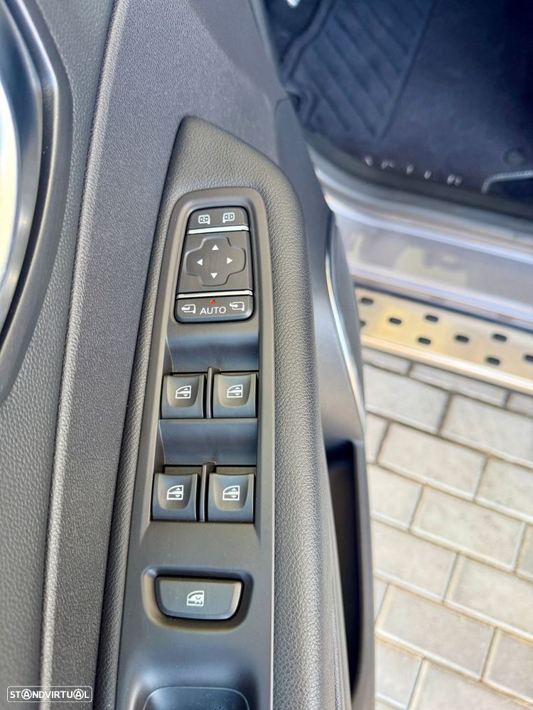 Renault Captur 0.9 TCE Exclusive XMOD - 28