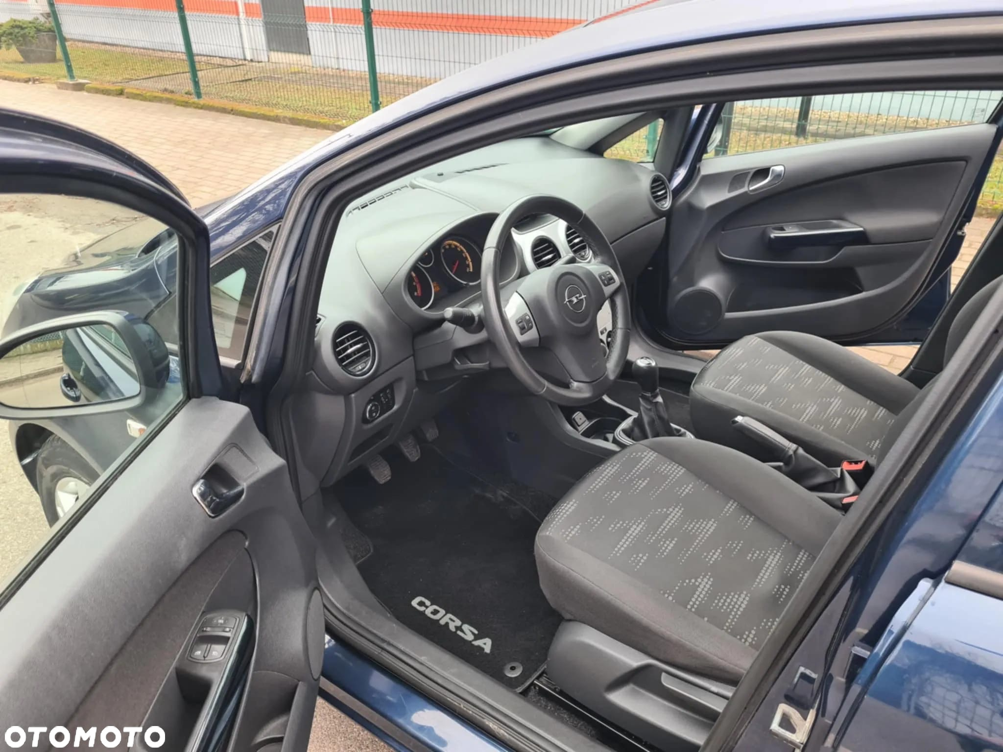 Opel Corsa 1.4 16V Innovation - 8