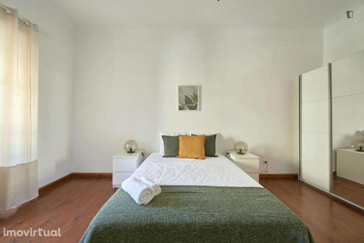 Quarto - localizado em Roma-Areeiro Lisbon - Grande imagem: 3/23