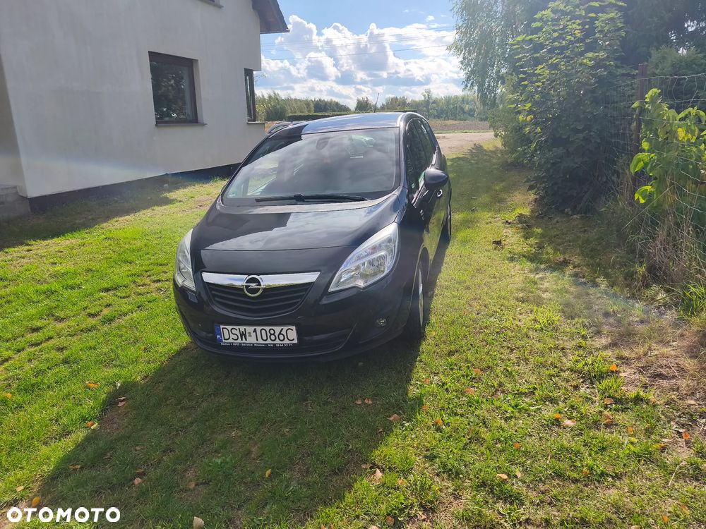 Opel Meriva 2013 photo 2