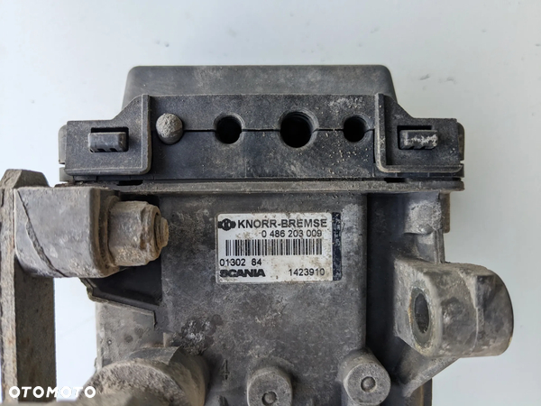 ZAWÓR MODULATOR EBS SCANIA 4 0486203009