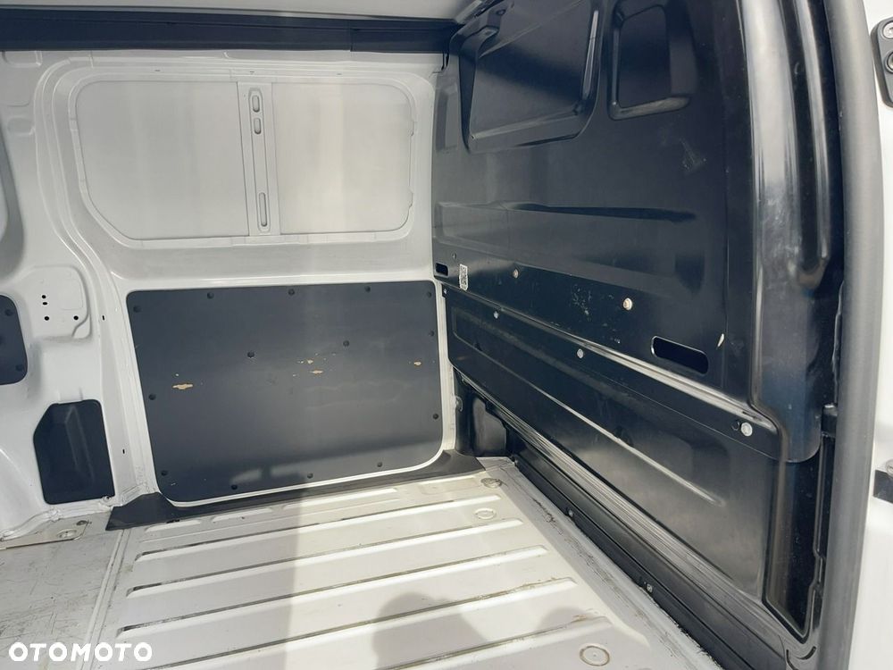 Opel Vivaro - 11
