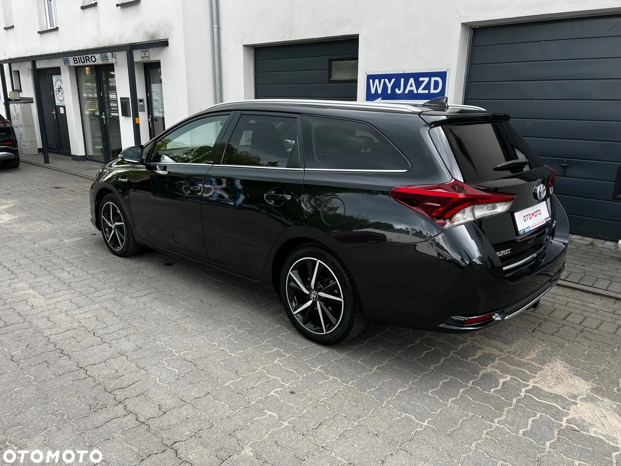Toyota Auris 1.8 VVT-i Hybrid Automatik Touring Sports Edition S+ - 12