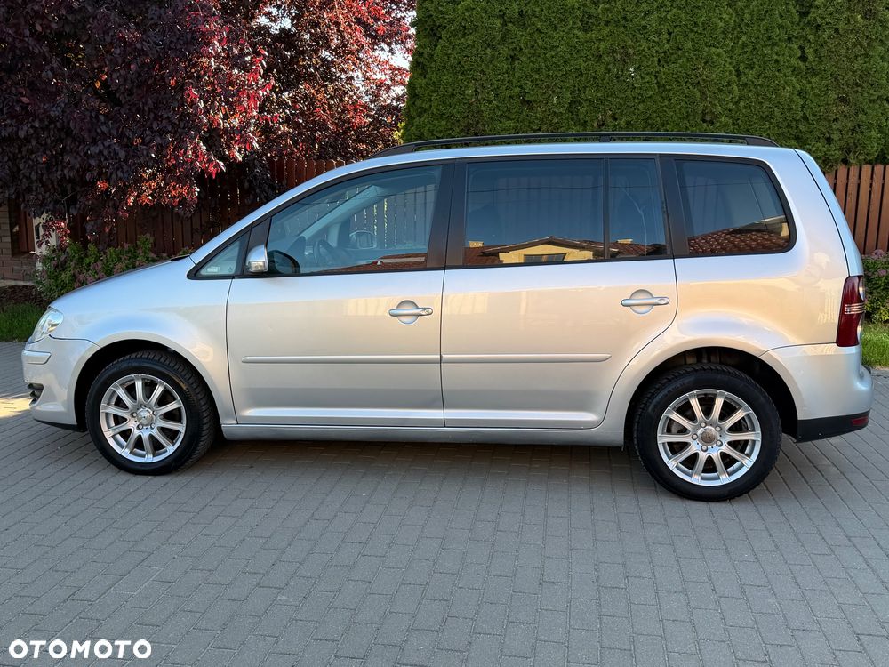 Volkswagen Touran 1.9 TDI DPF Blue Motion Highline - 19