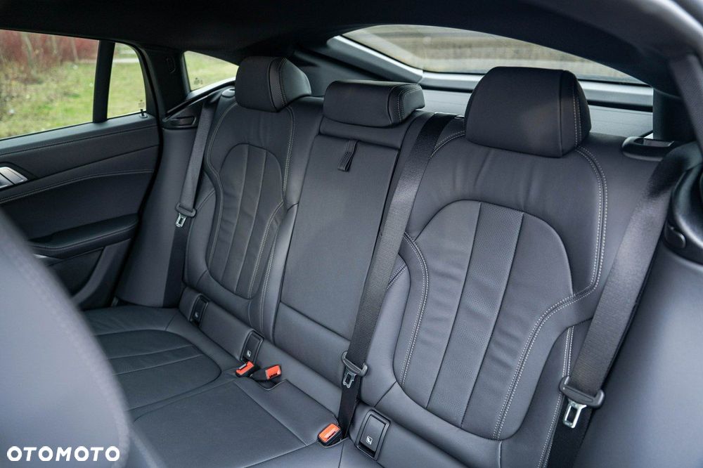 BMW X6 xDrive40i - 27