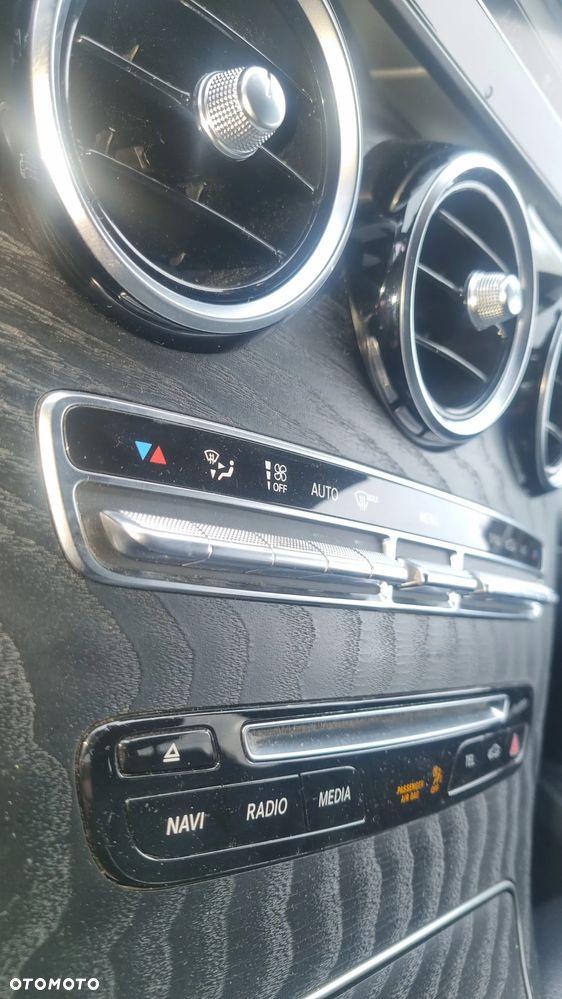 Mercedes-Benz GLC - 21