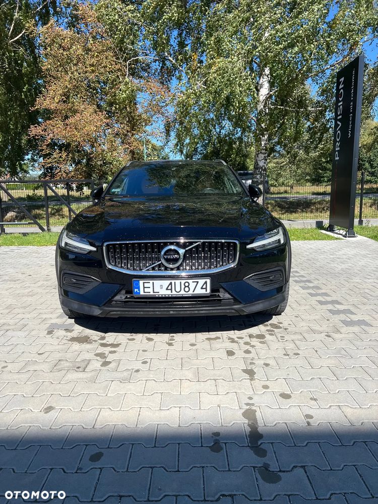 Volvo V60 Cross Country Pro T5 AWD - 6