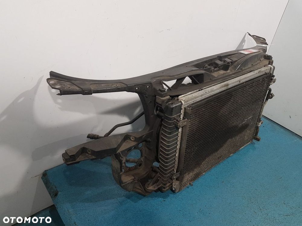 AUDI A4 B6 2.5 TDI PAS PRZEDNI - 2