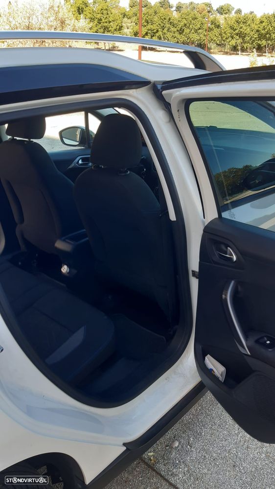 Peugeot 2008 1.2 PureTech Style - 22