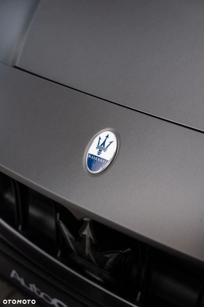 Maserati GranTurismo Modena - 8