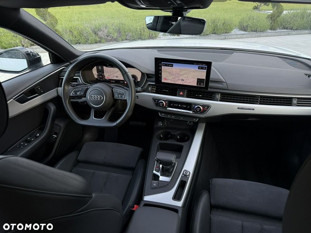 Audi A4 Avant 40 TDI quattro S tronic advanced - 32