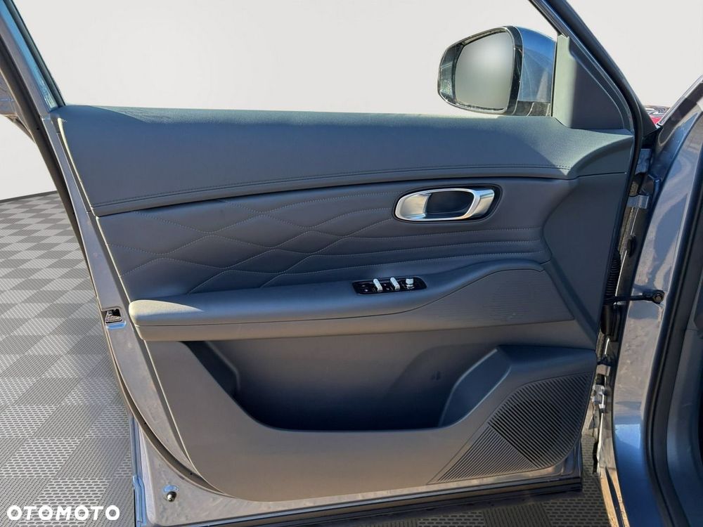 Geely Starray 2025