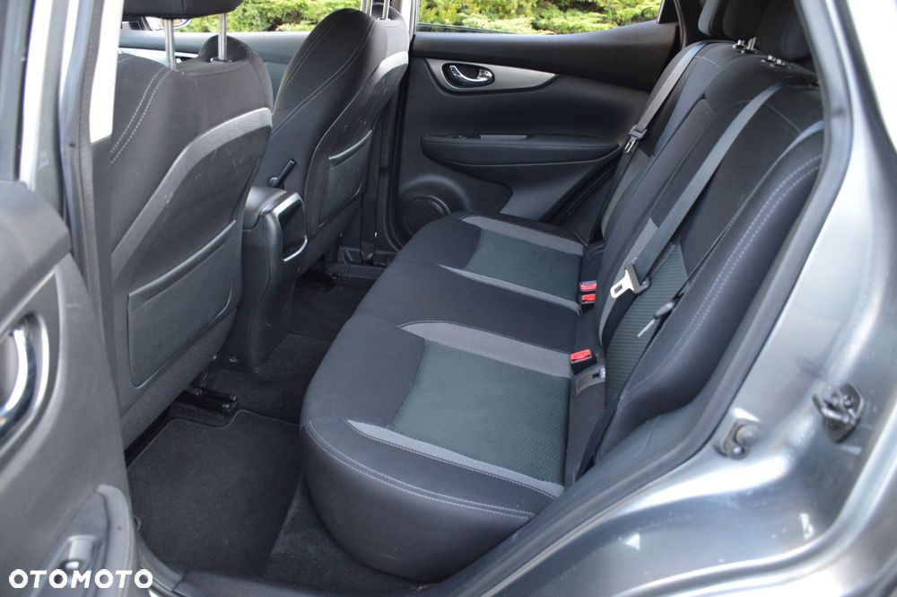 Nissan Qashqai 1.3 DIG-T DCT TEKNA - 24