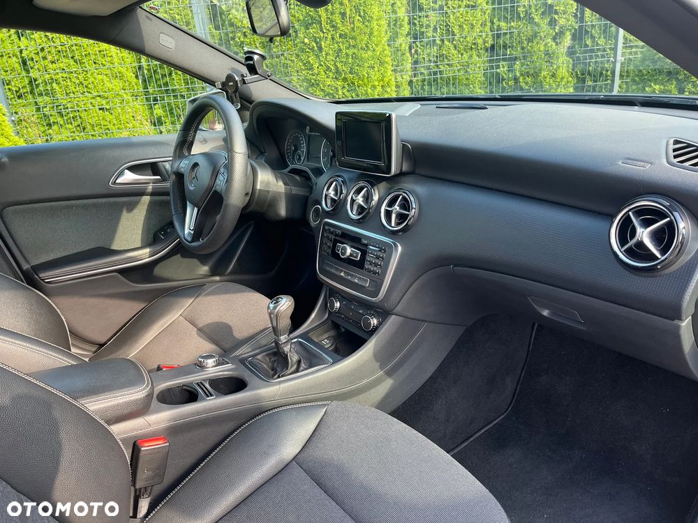 Mercedes-Benz Klasa A 180 Activity Edition - 15