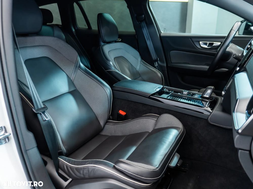 Volvo V60 T6 AWD Recharge Geartronic RDesign - 9
