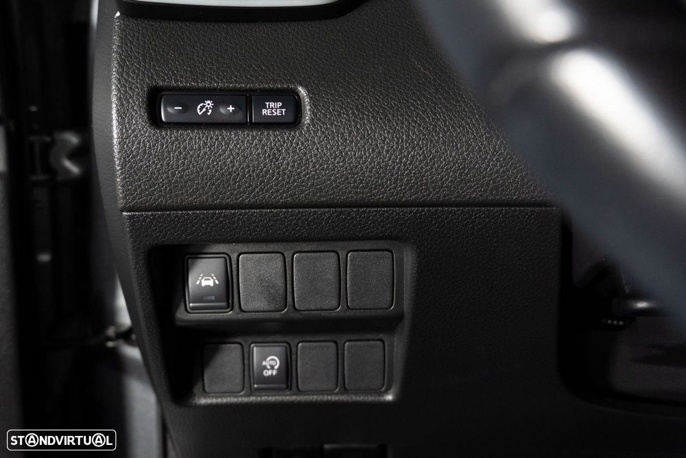 Nissan Qashqai 1.3 DIG-T N-Connecta LED+SKY - 28