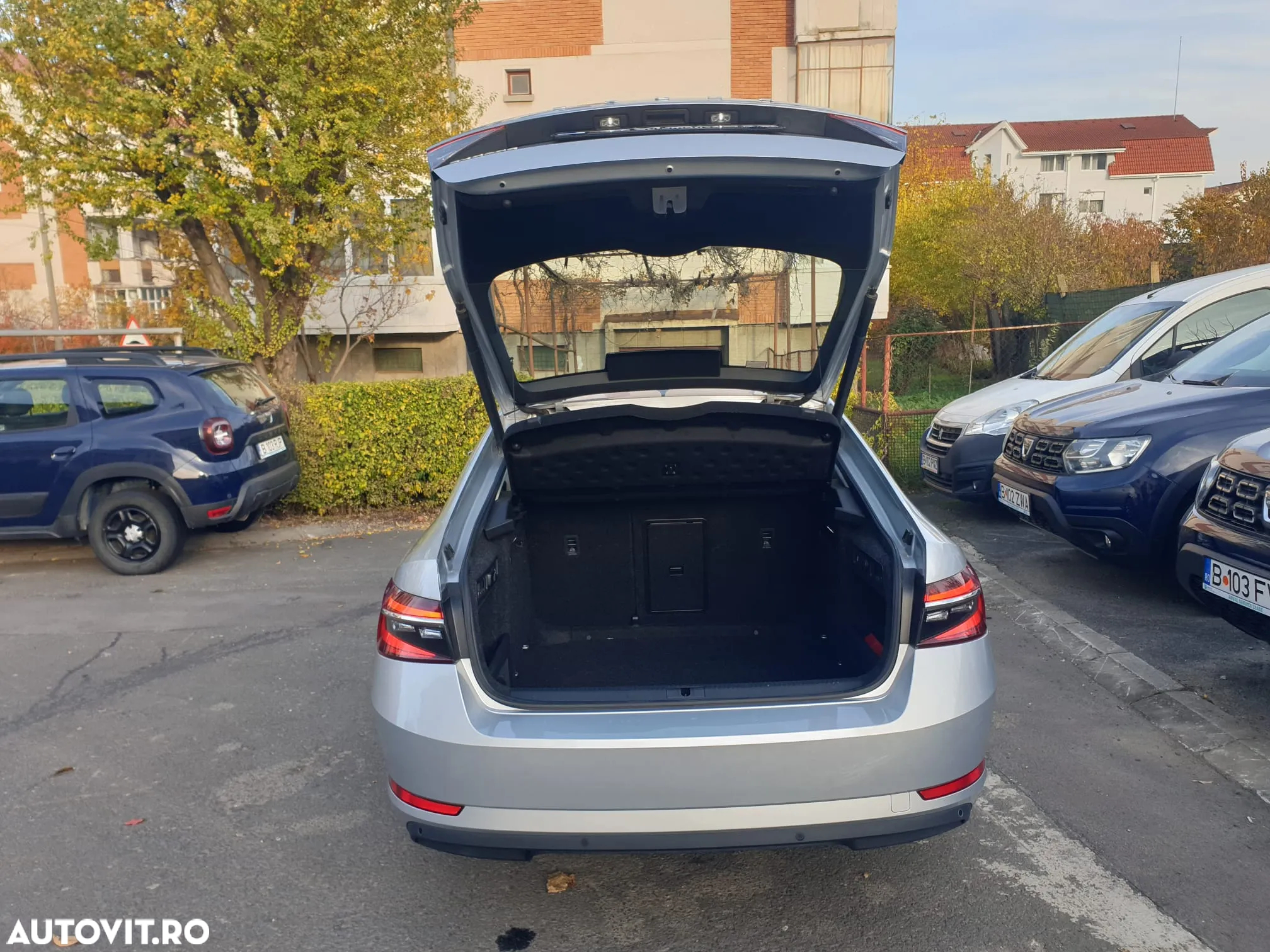 Skoda Superb 2.0 TDI DSG Ambition - 9