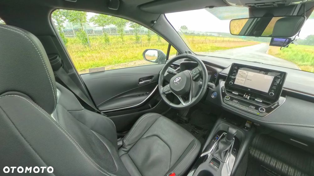 Toyota Corolla 2.0 Hybrid Executive - 35