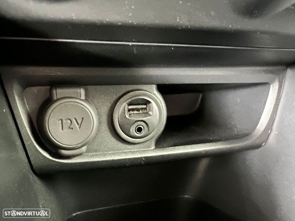 Peugeot 208 1.2 VTi SE Style - 8