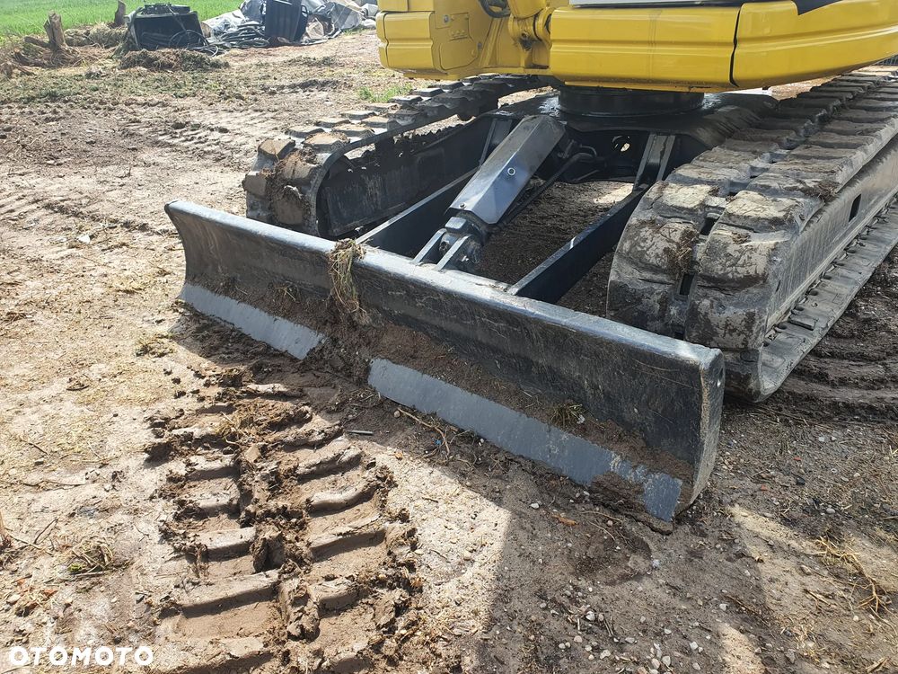 Komatsu pc75uu - 11