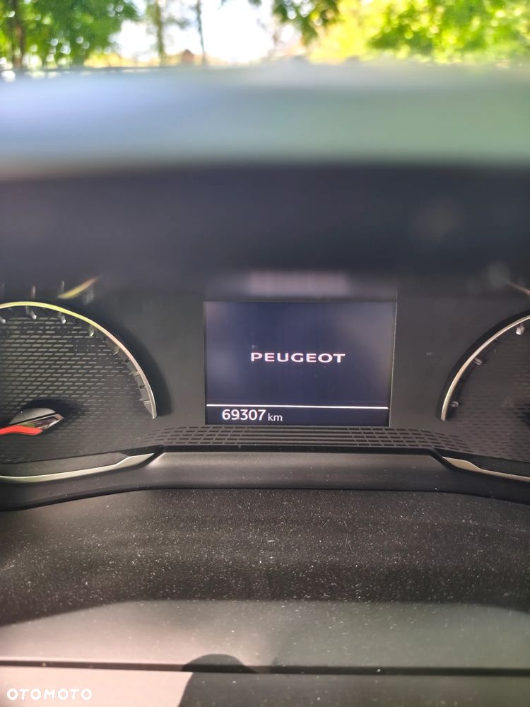 Peugeot 2008 1.2 PureTech Allure S&S EAT8 - 7