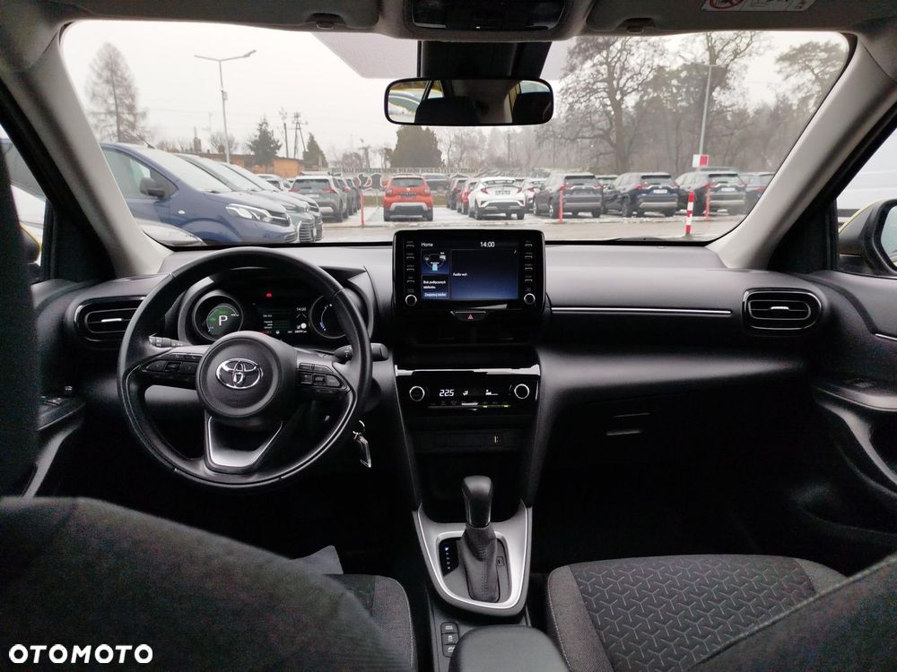 Toyota Yaris Cross - 12