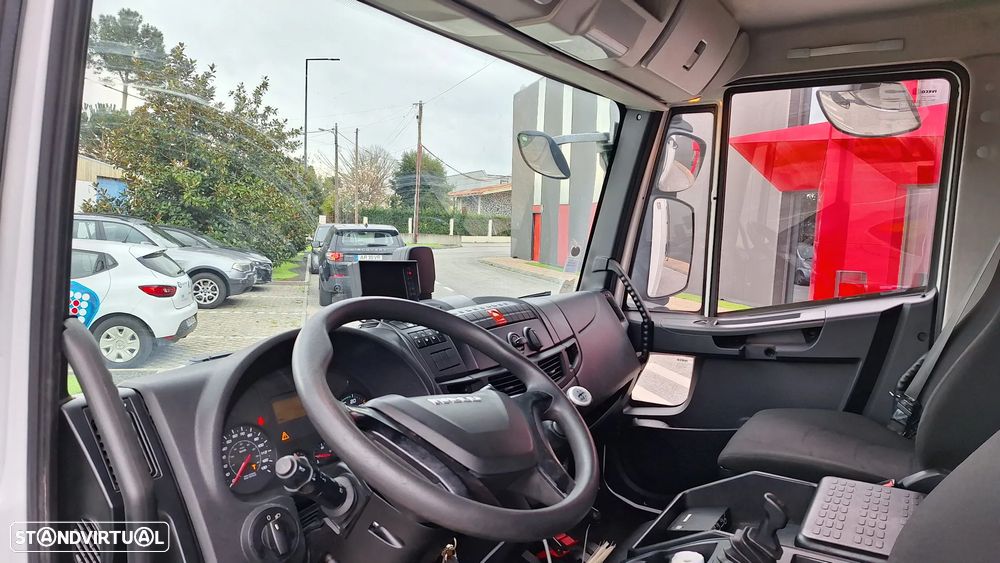 Iveco Eurocargo 7516 7500kgs frigorífica pendurados - 9